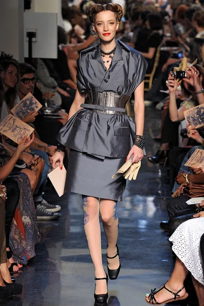 Look 33
